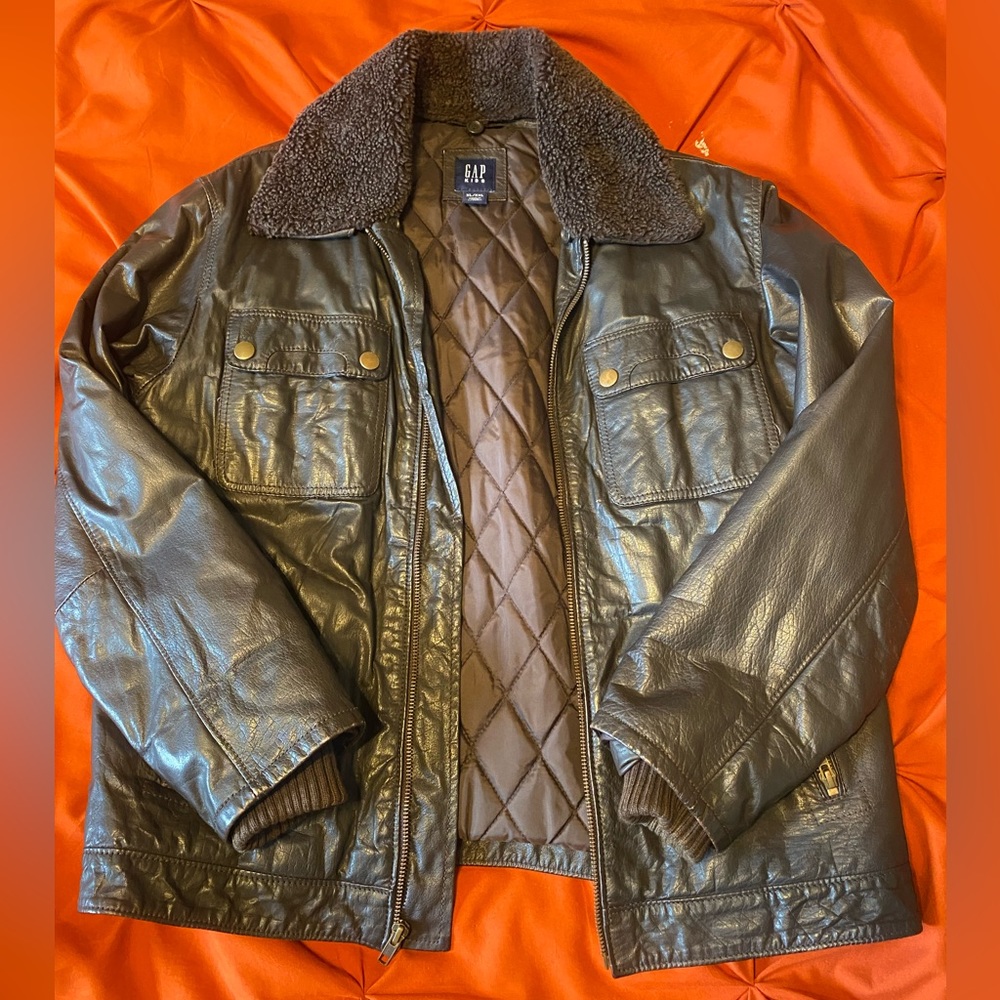 Dark brown genuine real Gap leather jacket with removable sherpa collar